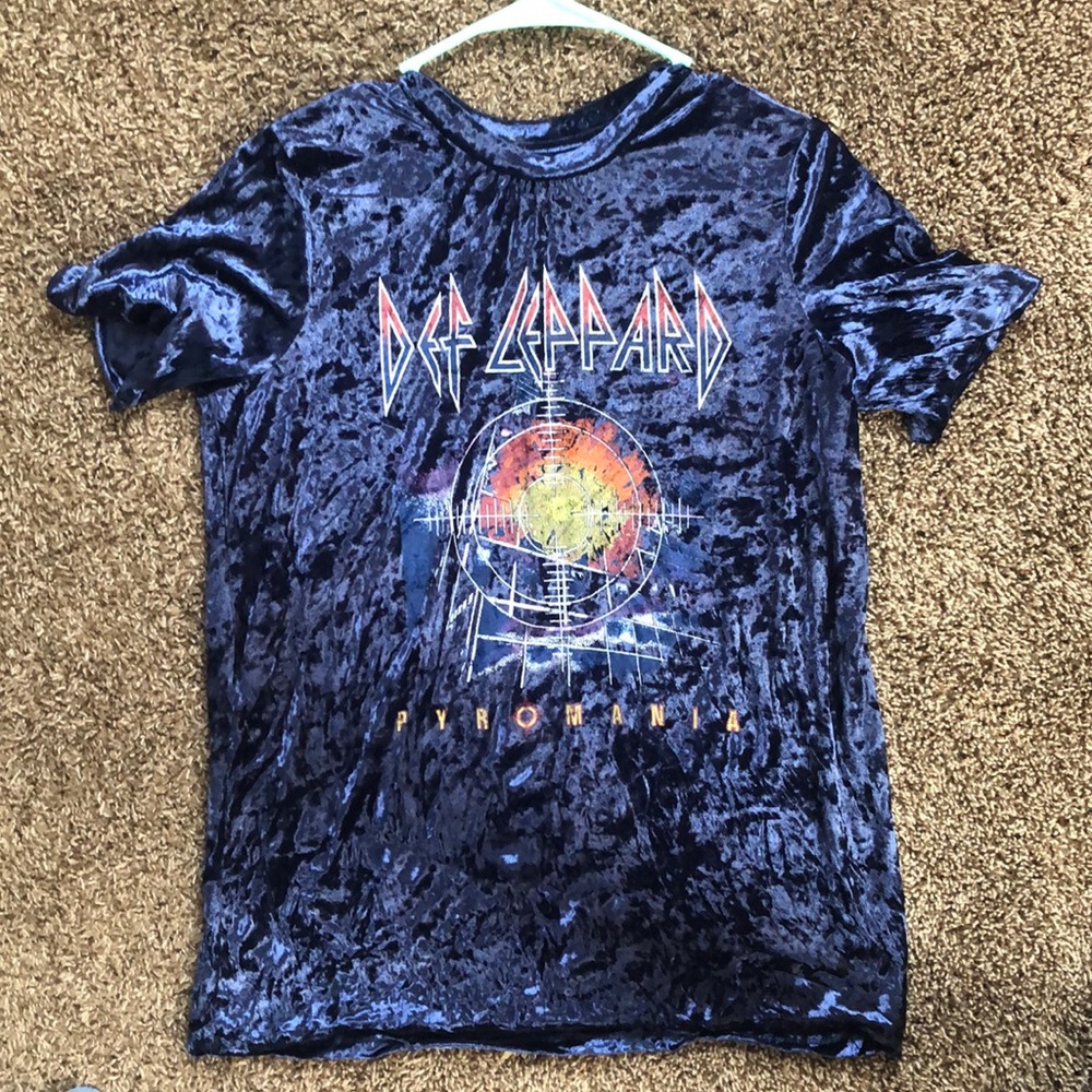 Def Leppard velvet shirt